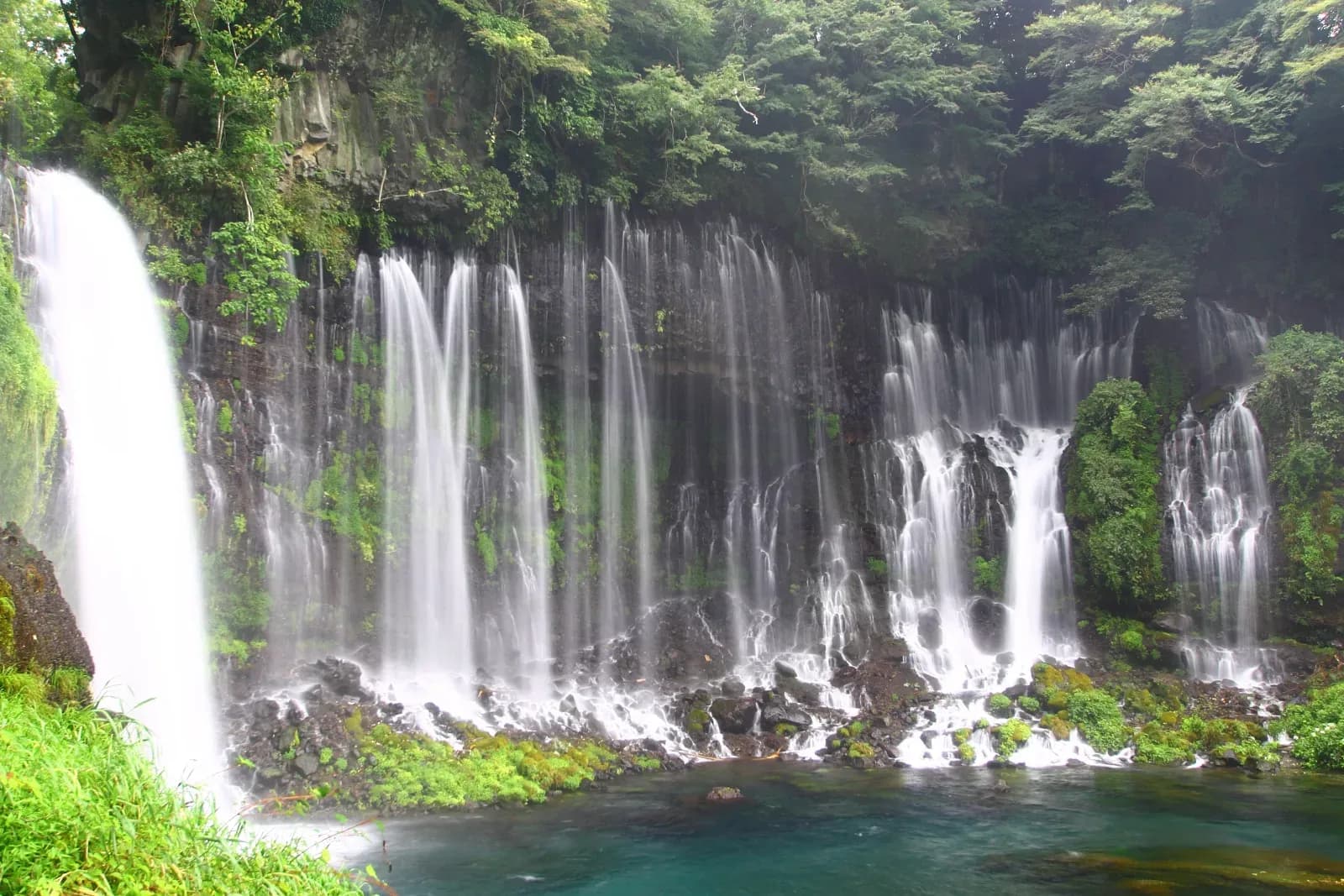 白糸の滝。2017年9月撮影。
